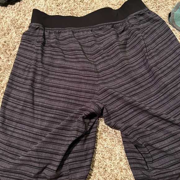Lululemon shorts large - Picture 2 of 3